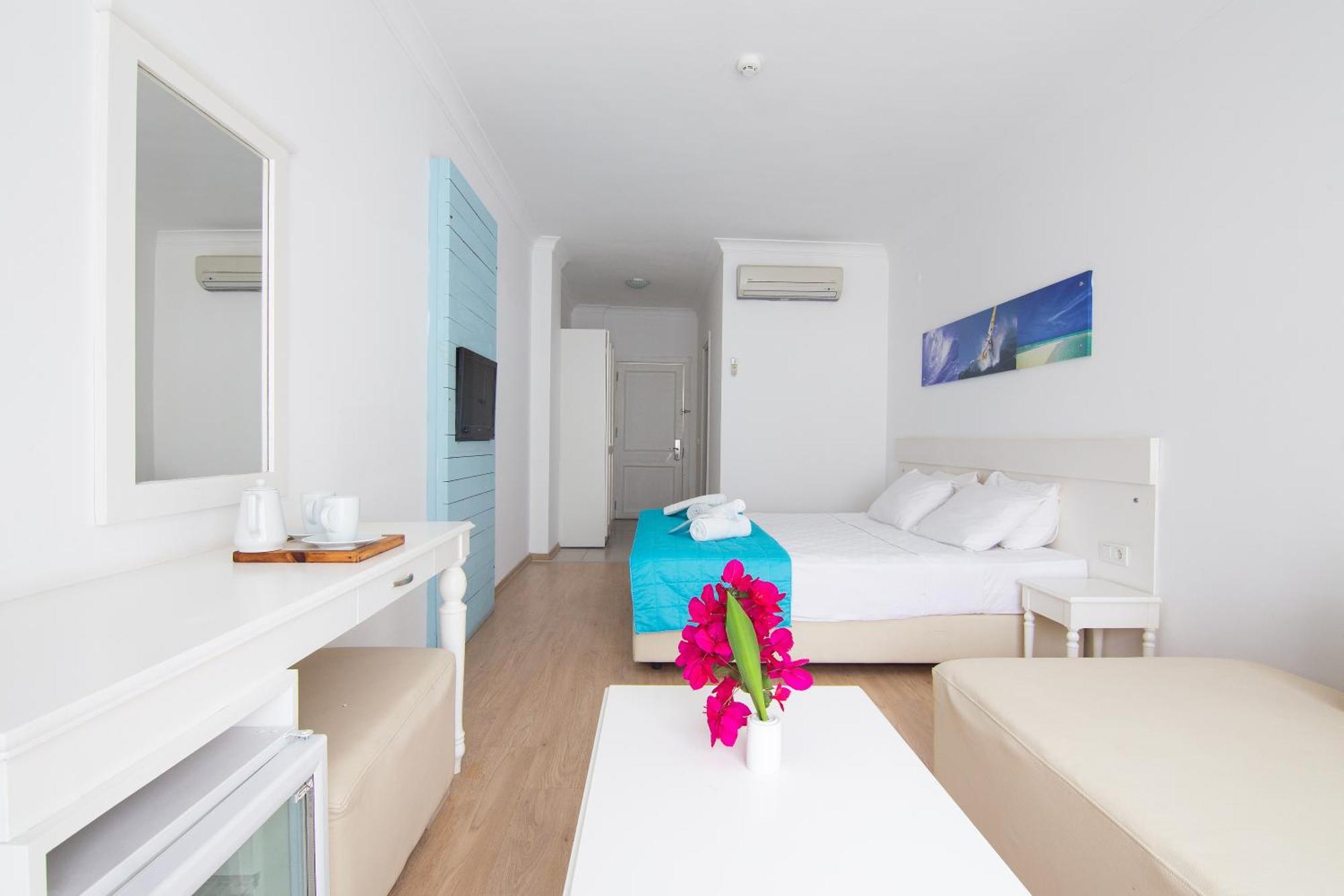Otel Yeni Кешме Экстерьер фото